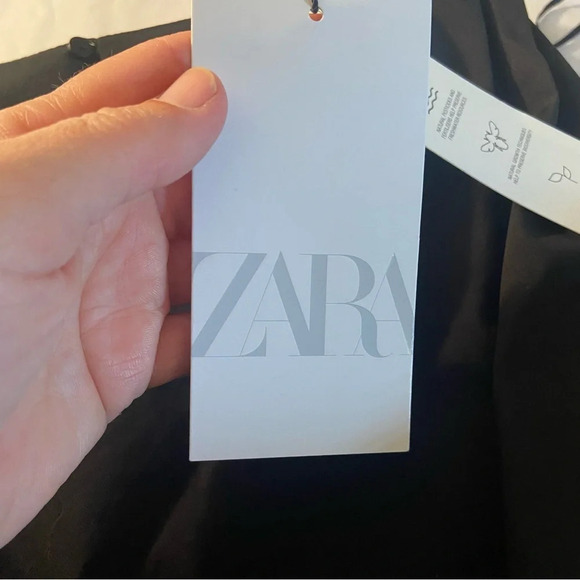 NWT Zara One Sleeve Black Crop Top Size Large - Picture 9 of 12